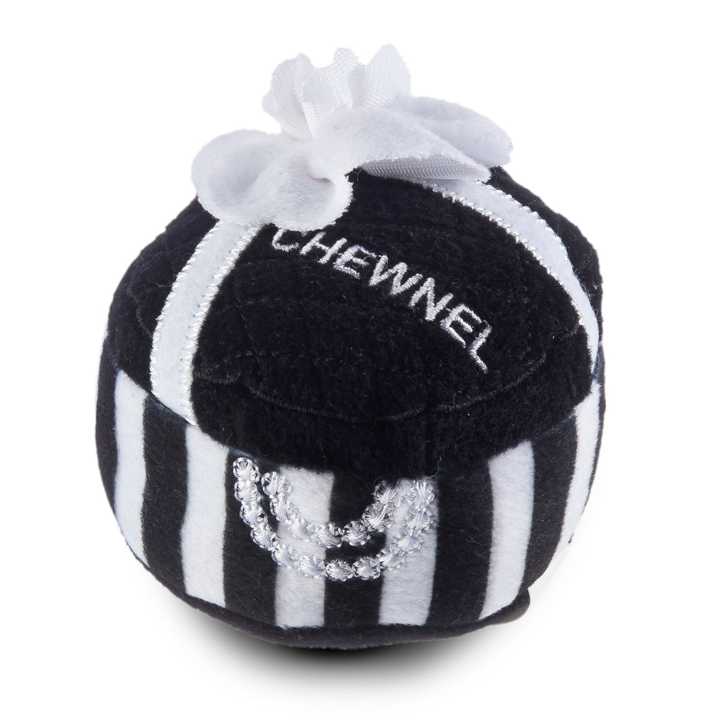 chewnel gift box