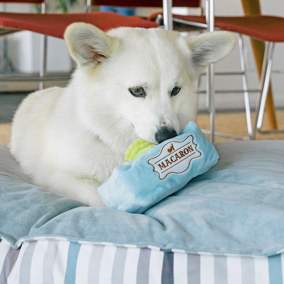 pup cafe macaroon toy