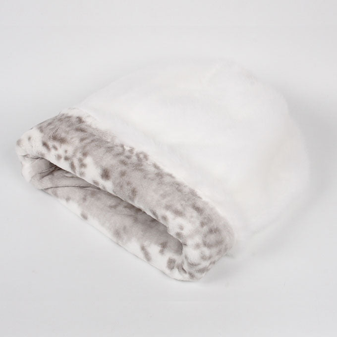 cuddle cup bed - white faux-fur with soft platinum snow leopard